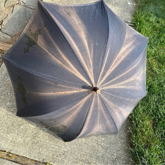 Vintage faded black Parasol with Wooden Handle - Picture 3 of 15